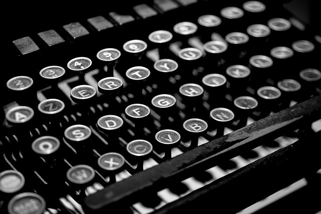 typewriter-2653187_640