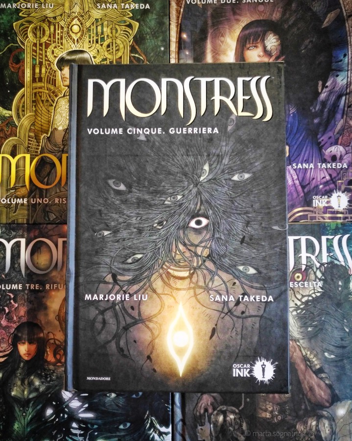 Monstress vol. 5 - Guerriera, di Marjorie Liu & Sana Takeda